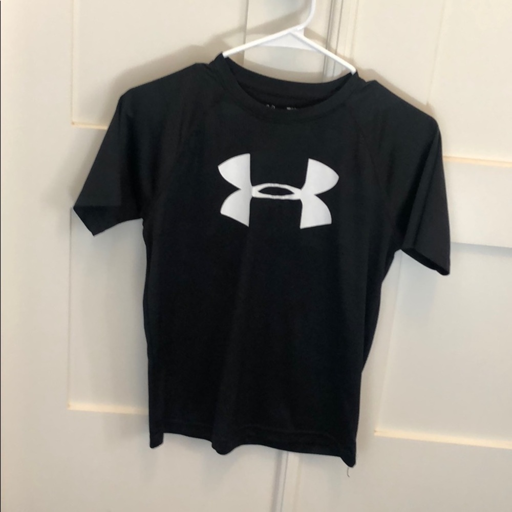 Boys Under Armour t shirt